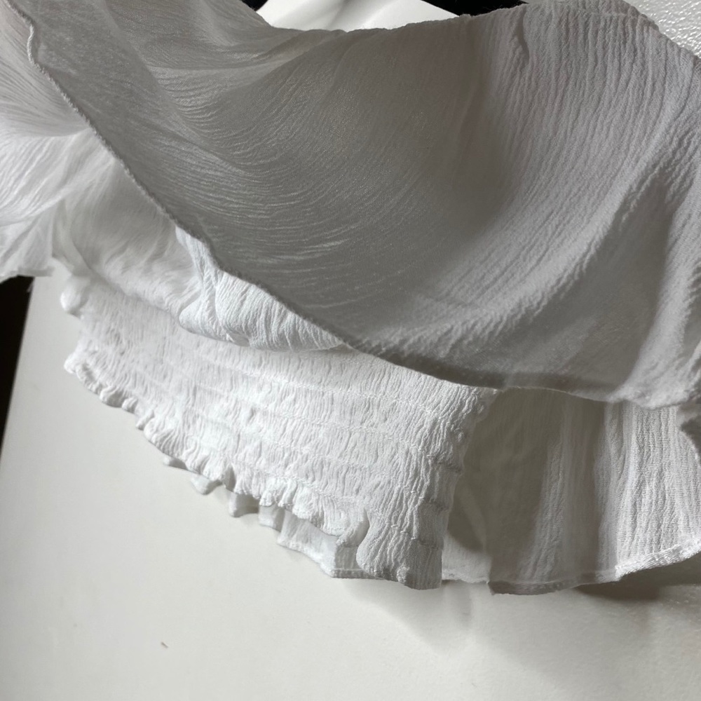 White top - Picture 6 of 6